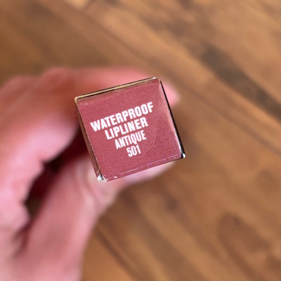 IL MAKIAGE Waterproof Lip Liner Pencil - Antique Pink #501 - Picture 5 of 5